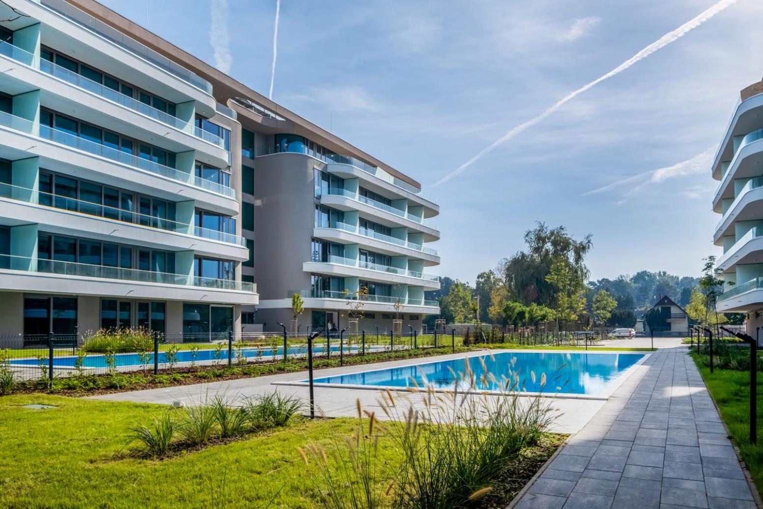 Myflat Wave Luxury 44 Suite Siofok Dış mekan fotoğraf